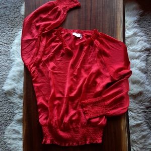 Blufont and ruffle red blouse